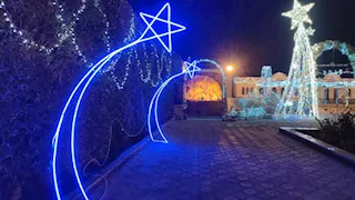 بالأنوار والورود.. كنائس جنوب سيناء تفتح أبوابها لقداس الميلاد وسط تأمين مكثف