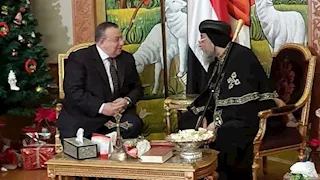 نقيب الأشراف مهنئًا البابا تواضروس والأقباط بالعيد: مصر ستظل منارة للوحدة والمحبة 