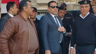 تأمين "الميلاد".. مدير أمن سوهاج يتفقد الكنائس ويوجه بـ "اليقظة"