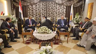 محافظ قنا من مطرانية دشنا: نحن نسيج واحد يجمعه حب الوطن وروح الأخوة