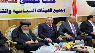 محافظ بورسعيد يهنئ الأنبا تادرس بعيد الميلاد -صور