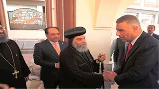 أسوان تتزين بروح الإخاء.. المحافظ يهنئ الكنائس الثلاث بعيد الميلاد المجيد- صور