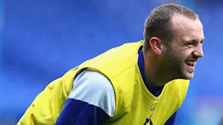 إفلاس نجم الدوري الإنجليزي السابق بسبب الأفلام.. ما القصة؟