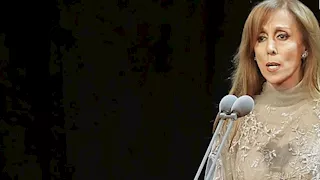 فقدت 3 من أبنائها.. 20 صورة لـ فيروز مع عائلتها