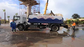 الإسكندرية تتصدى للفيضة الكبرى بـ150 سيارة ومعدة لشفط مياه الأمطار (صور)