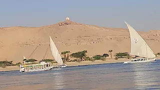 عقب استقرار الأحوال الجوية.. استئناف حركة الملاحة النيلية والجوية بأسوان