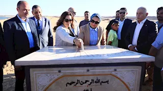 غابة على 10 آلاف فدان وفندق بيئي.. ماذا يتضمن مشروع تطوير بحيرة موط؟ (صور)