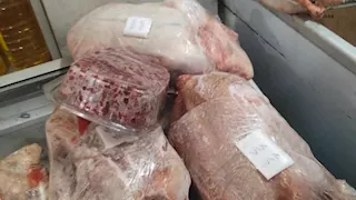 ضبط 814 كيلو لحوم ودواجن وأسماك فاسدة في حملات بالمنيا  