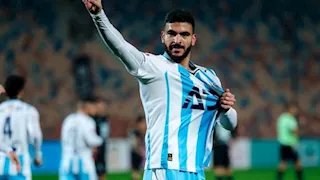 "عزل وأشعة على الصدر".. بيراميدز يكشف تفاصيل الوعكة الصحية لحامد حمدان