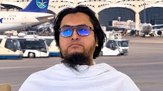آخر ظهور للداعية البنجلاديشي نصر الله البدر في استهداف مطار الرياض أثناء توجهه للعمرة
