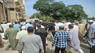 بالفيديو والصور- تشييع جثمان المضيفة عزة رمزي بالزغاريد وفستان الفرح بالبحيرة