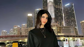  نصائح لإطلالة أنيقة تجمع بين الدفء والجمال من خبيرة الموضة ميار الحلوة
