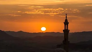 السلطات الليبية لسكان العاصمة طرابلس: "صلوا في بيوتكم".. ماذا حدث؟