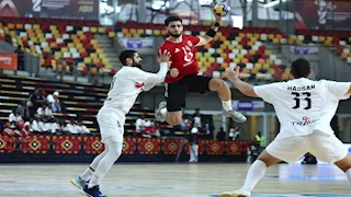 في الثواني الأخيرة.. الأهلي يهزم الزمالك ويتوج بطلًا لأفريقيا لكرة اليد 