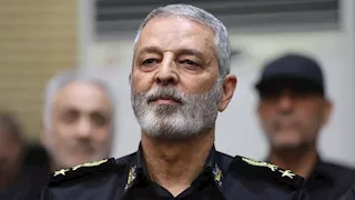 قائد أركان الجيش الإيراني: مضيق هرمز مغلق والعبور يتطلب التنسيق 