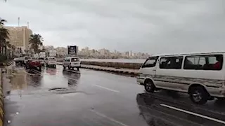 أمطار غزيرة تضرب الإسكندرية قبل رياح الصليب الثانية