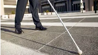 التضامن توزع 300 عصا بيضاء و300 لاب توب على الطلاب ذوي الإعاقة