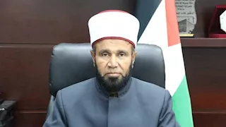 استقالة وزير الأوقاف الفلسطيني بسبب فيديو المسبحة والرقية "فيديو"