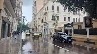 15 صورة ترصد أمطار الإسكندرية قبل نوة رياح الصليب الثانية 