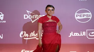 بفتحة ساق جريئة.. علا رشدي تخطف الأنظار في افتتاح مهرجان الجونة 