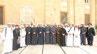 "الإفتاء" تنظم زيارة لمسجد الحسين والحجرة النبوية لطلاب أزهريين من تايلاند
