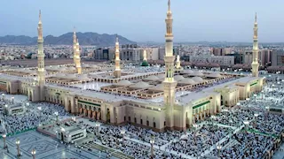 هل استهدف الحوثيون المدينة المنورة؟ حقيقة فيديو اعتراض الصاروخ