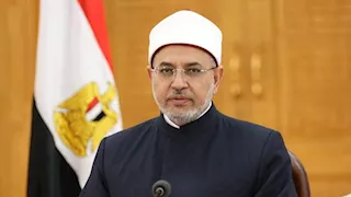 رئيس جامعة الأزهر السابق يوضح بلاغة القرآن في التفرقة بين عتق النسمة وفك الرقبة