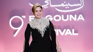 إلهام شاهين في "الجونة السينمائي": محمد خان قالي لو اشتغلت معاكي هقتلك  
