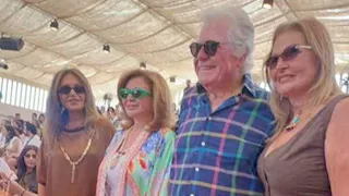 إلهام شاهين تشارك جمهورها صورًا من ندوة "سينما المرأة" بمهرجان الجونة