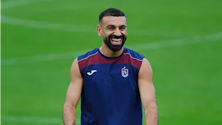 محمد صلاح يستعد لقمة بشكتاش بـ 3 صور جديدة