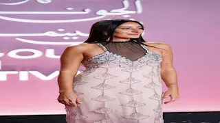 أمينة خليل بفستان لامع وجذاب في رابع أيام مهرجان الجونة