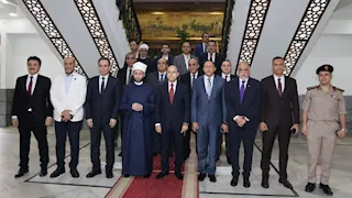 وزير الأوقاف ومحافظ الغربية يؤديان صلاة الجمعة بالمسجد الأحمدي بطنطا