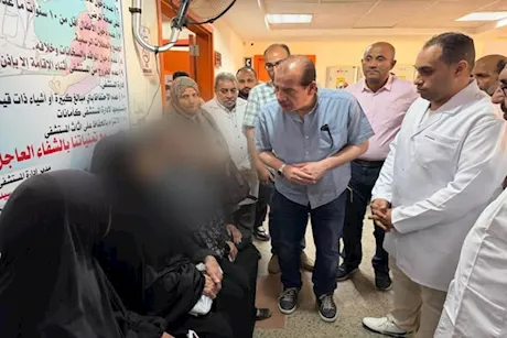 نائب وزير الصحة يتفقد منشآت صحية بالوادي الجديد ويشيد بانتظام العمل