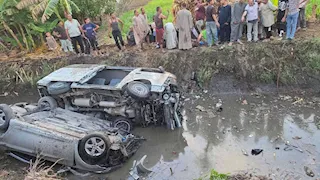 "كانوا في طريقهم لشراء الشبكة".. إصابة 15 شخصًا في حادث مروع ببني سويف