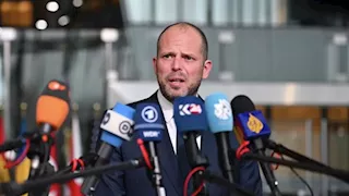 وزير الدفاع البلجيكي: أوروبا غير مستعدة لخوض حرب ولا تملك الموارد الكافية