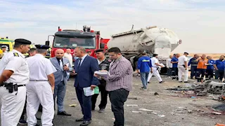 الصحة: مصرع 12 وإصابة 30 في حادث طريق أسيوط الغربي ورفع حالة الطوارئ