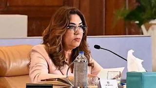منال عوض: 123 محطة لرصد الهواء وتحويل 754 أتوبيسًا للعمل بالغاز الطبيعي