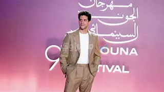 أحمد مجدي بإطلالة جذابة في سابع أيام مهرجان الجونة