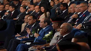 صور مشاركة الرئيس السيسي في جلسة أمن الوطن والمواطن بمنتدى مصر 2026