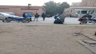 مصرع شابين إثر تصادم دراجتين بخاريتين في بني سويف- صور