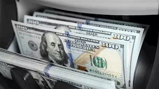  محافظ البنك المركزي: تخطي سعر الدولار  55 جنيها يعكس التحول في سياسات سعر الصرف بمصر 