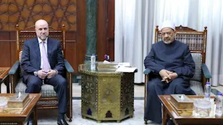 شيخ الأزهر يبحث مع مستشار "أبو مازن" تطورات القضية الفلسطينية