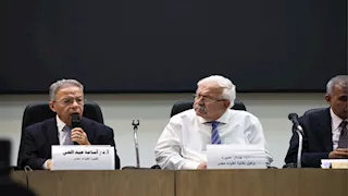 نقيب الأطباء يحذر من التوسع العشوائي في كليات الطب وتأثيره على المهنة