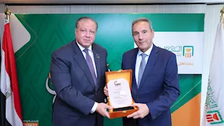 البنك الأهلي يحصد أول براءة نموذج منفعة في القطاع البنكي عن ابتكاره “الوحدة المصرفية المتنقلة”