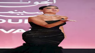 كارولين عزمي حورية بحر ريد كاربت ختام مهرجان الجونة