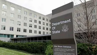 أمريكا تأمر موظفيها بمغادرة السعودية مع استئناف جزئي للرحلات في الرياض