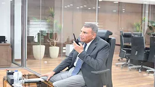 محافظ جنوب سيناء يتتابع تداعيات الطقس ويوجه بتطهير مخرات السيول