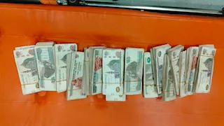 طاقم إسعاف بالفيوم يعيد 230 ألف جنيه لمصاب في حادث تصادم