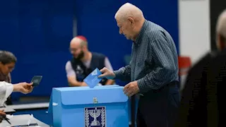 إعلام عبري: أحزاب إسرائيلية تطالب بتمديد التصويت في الانتخابات لما بعد العاشرة مساء