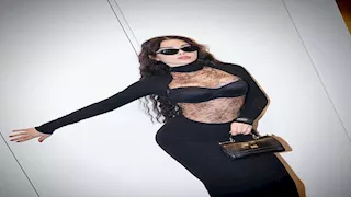 هيفاء وهبي تخطف الأنظار بفستان جريء
